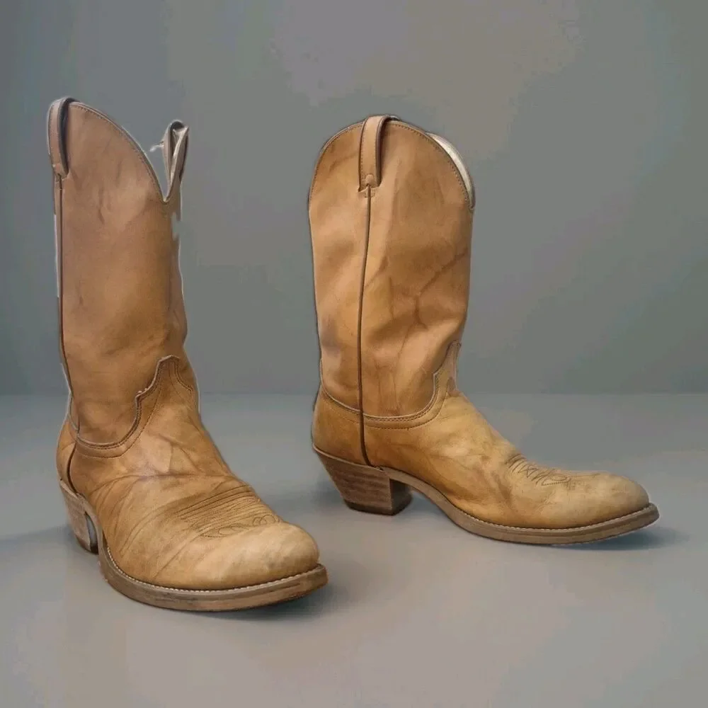 Vintage Laredo Men's Cowboy Boots Size 10D Western Almond Nose USA 5609 Tan